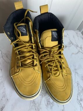 Vans  High-Top SK8 Skate Sneakers Men Size 8 Women Size 9.5